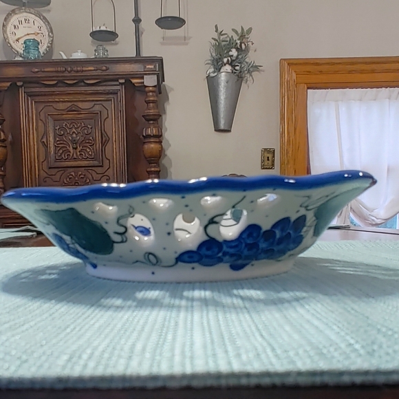 WR Unikat Grape Vines Bowl with holes - Picture 3 of 4